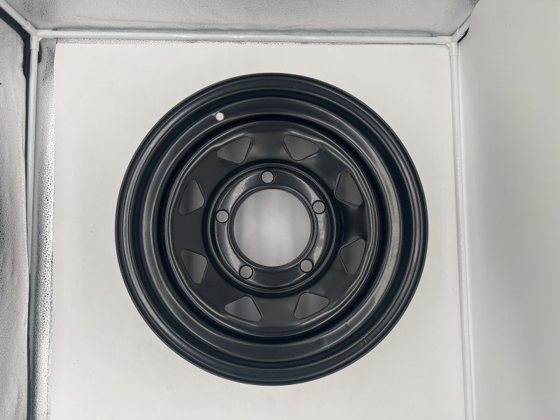 Felge Stahl Triangular schwarz 7x16 5x165.1 Land Rover Defender — N4-Offroad