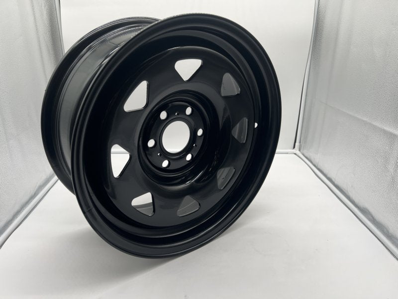 Jante Stahl Triangular noire 7x16 6x114.3 Nissan Navara D40 D23 — N4-Offroad