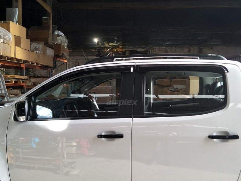 Windabweiser-Satz (4-teilig) vorn und hinten Isuzu D-Max 2012–2020, Klebemontage — Airplex