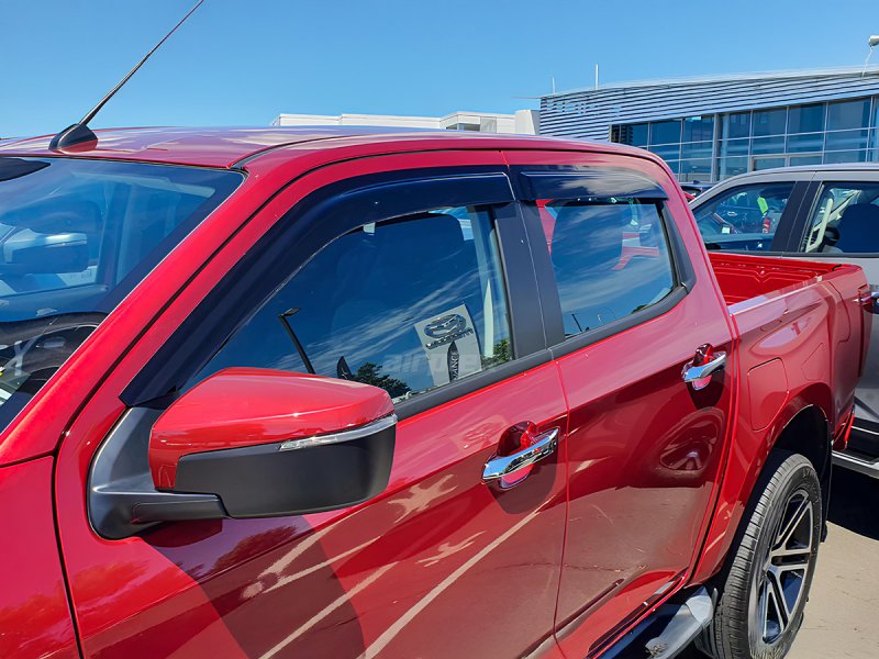 Windabweiser-Satz (4-teilig) vorn und hinten Isuzu D-Max N57 N60 ab 2020, Klebemontage — Airplex