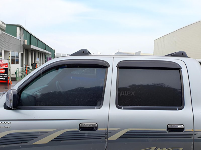 Windabweiser-Satz (4-teilig) vorn und hinten Toyota Hilux 1998–2004 Doppelkabine, Klebemontage — Airplex