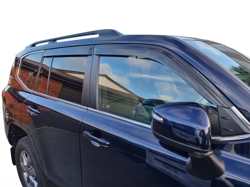 Windabweiser-Satz (4-teilig) vorn und hinten Toyota Land Cruiser 300 VJA300, Klebemontage — Airplex