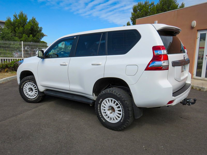 Alufelge Braid Winrace weiß 7,5x17 6x139,7 ET0 – Toyota J12/J15 Vigo Revo FJ Cruiser — Braid