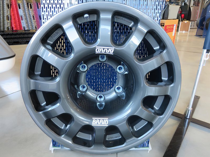 Alufelge Braid Fullrace grau 7x16 5x150 ET10 – Toyota HDJ/FZJ/UZJ100 — Braid
