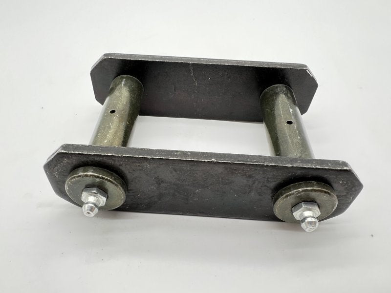 Schmierbarer Federbügel Blattfedern Fahrwerk Navara D23 NP300 — Belton