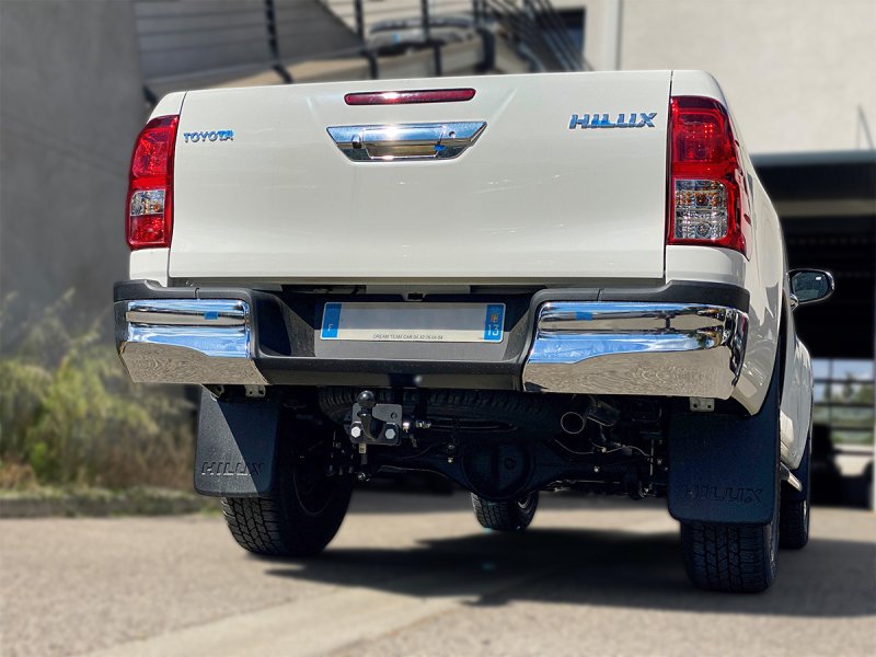 N4-Offroad Anhängerkupplung mit 2”-Vierkantaufnahme (zugelassen) für Toyota Hilux Revo