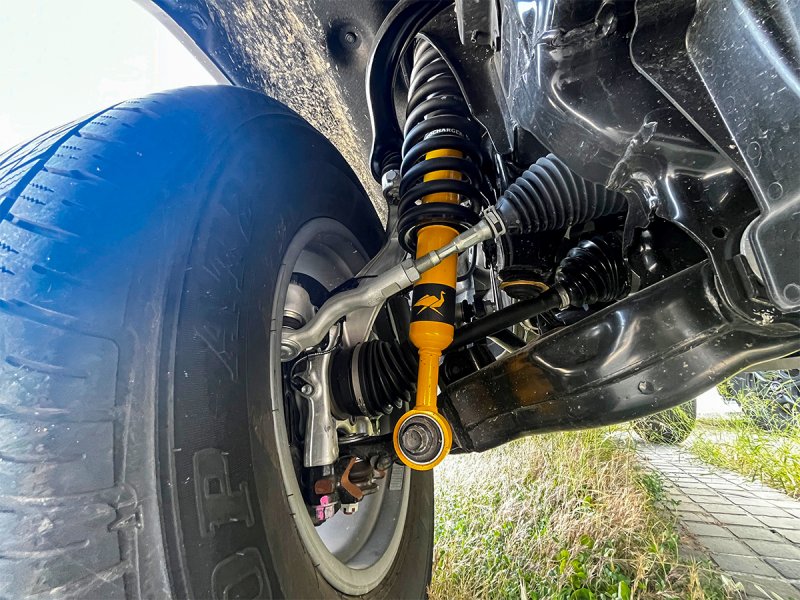 Stoßdämpfer OME Nitro+ vorn HD Toyota Land Cruiser GDJ250 VJA300 — Old Man Emu