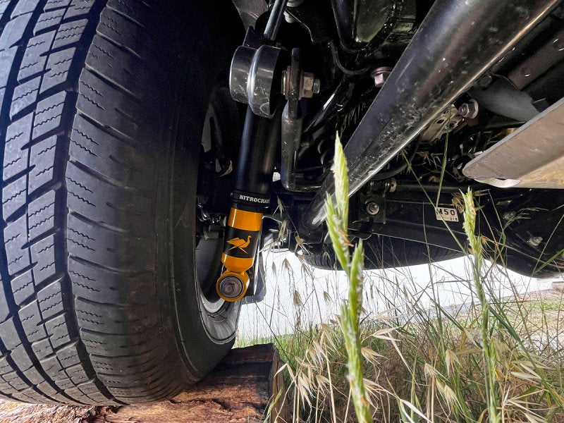 Stoßdämpfer OME Nitro+ hinten medium Toyota Land Cruiser GDJ250 VJA300 — Old Man Emu
