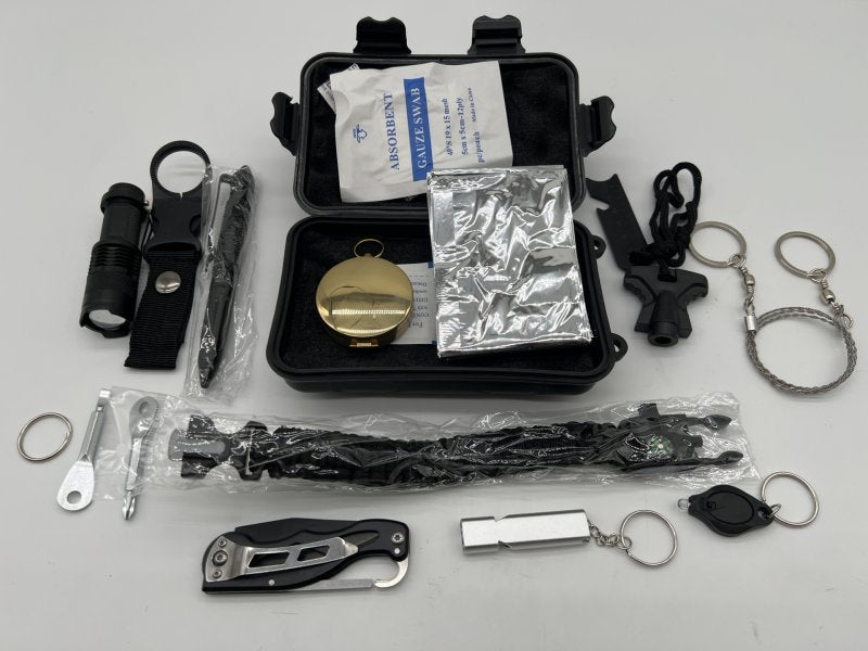 Coffret étanche d'accessoires tactiques und survie - 18 pièces — DTC Parts