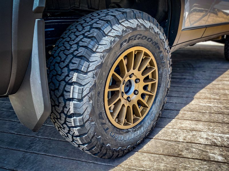 Alufelge Braid Winrace S bronze 8x17 6x139,7 ET40 – Toyota GDJ250 — Braid