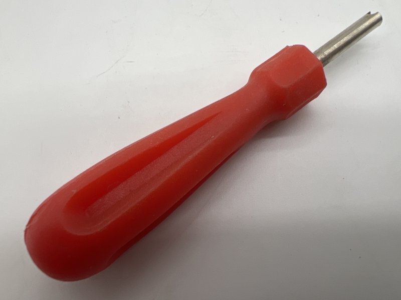Démonte obus valve pneumatique — DTC Parts