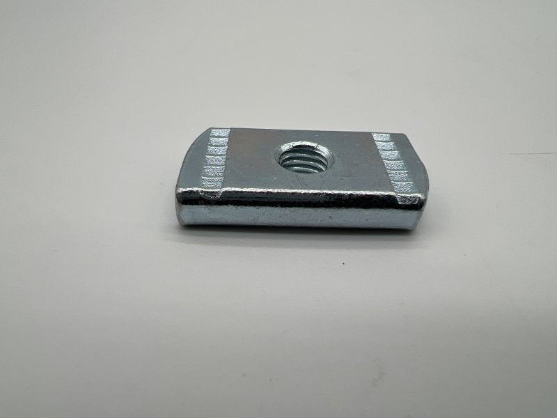 Nutenstein M8 für Dachträger-Querträger HD Rhino Rack — DTC Parts