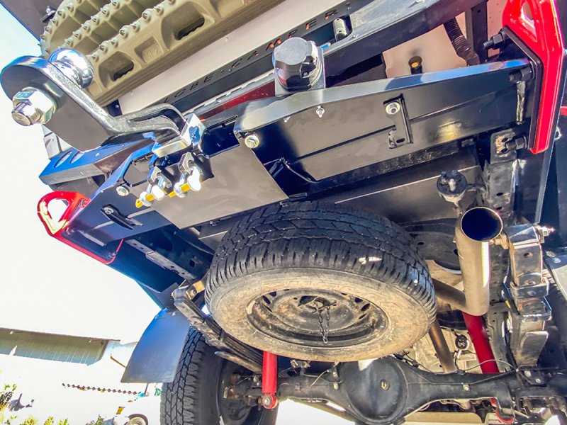 Anhängerkupplung Toyota Hilux Revo (50-mm-Vierkant integriert)