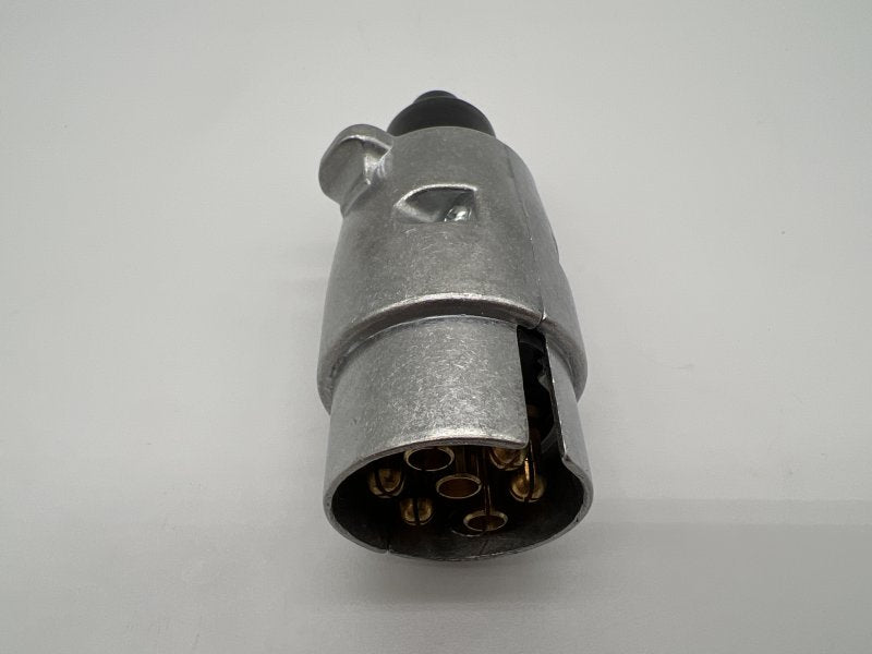 PRISE REM METAL 7 BROCHES MALE — DTC Parts
