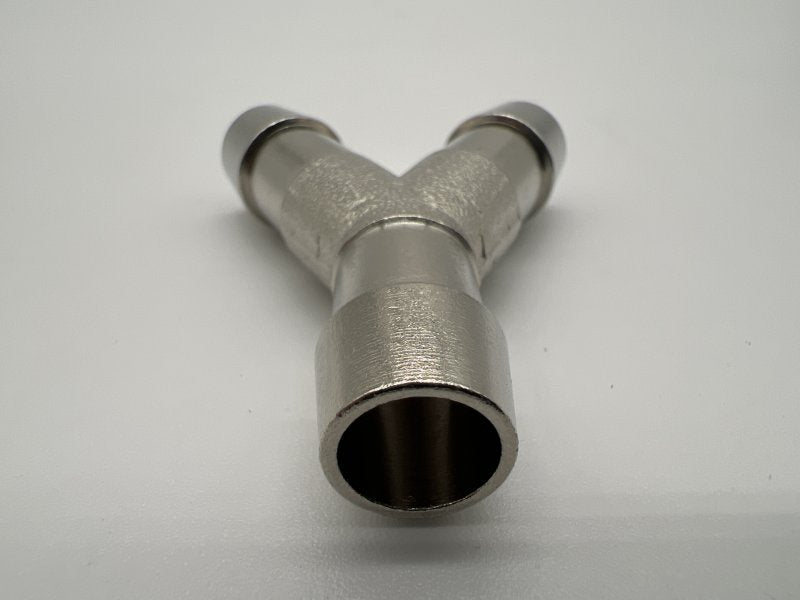 RACCORD Y CANNELE Ù13 — DTC Parts