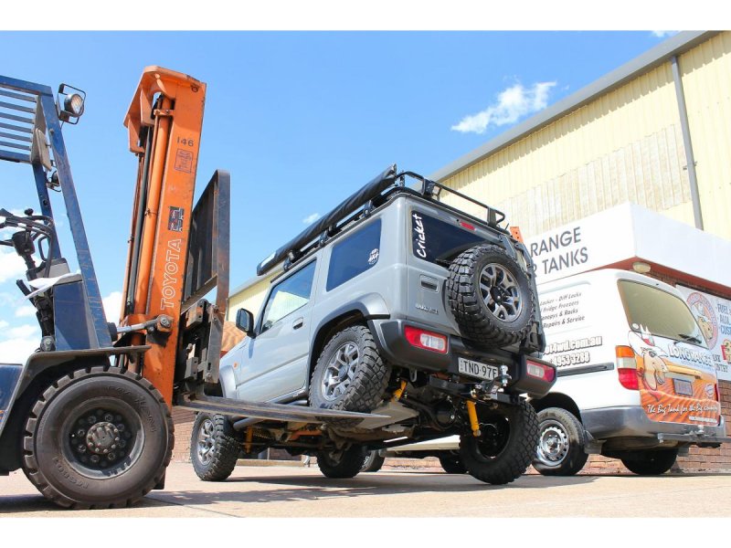 Long Ranger 80-Liter-Ersatztank TR87 für Suzuki Jimny (3-Türer, ab 2018)