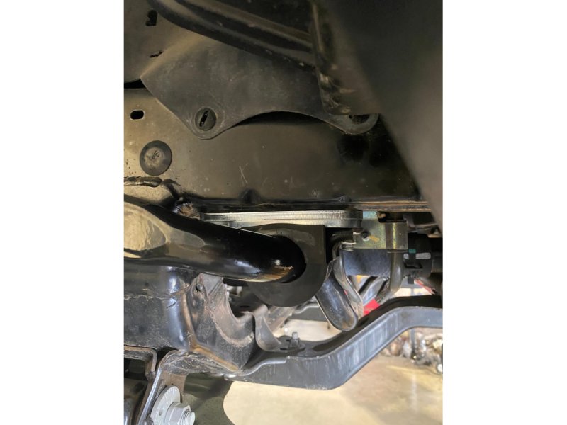 Kit modification ancrages barre stabilisatrice vorn für Toyota Hilux Revo — N4-Offroad