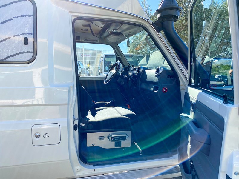 N4-Offroad Türdichtungssatz verstärkt (vordere Türen) für Toyota Land Cruiser HZJ79 (1999–2007)