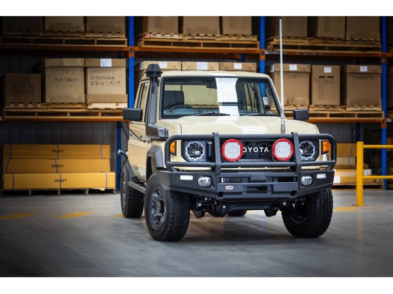 Stoßstange ARB Winch Bar Deluxe Toyota VDJ7 GRJ7 HZJ7 2024+ NON PEINT — ARB