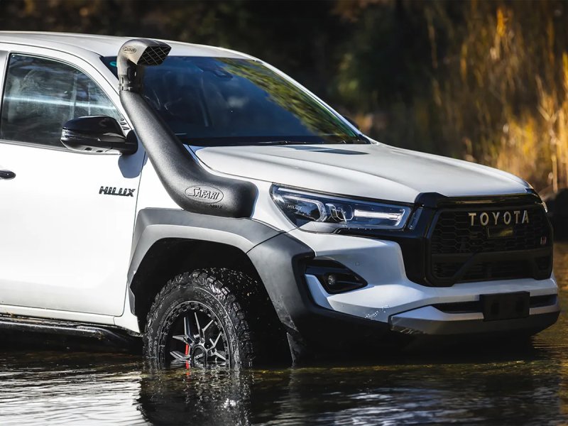 Schnorchel Safari Armax Toyota Hilux Revo D4-D — Safari Snorkel