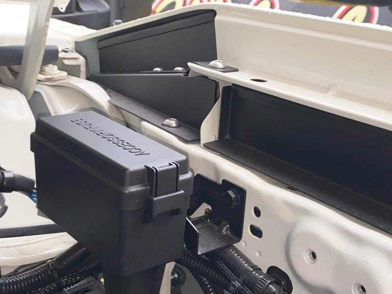 Seitliche Motorraum-Verkleidungen – Land Cruiser Serie 7 (2024+)