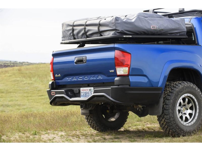 ARB Summit Heckstoßstange mit Trittstufe & Anhängerkupplung – Toyota Tacoma (ab 2016) | 3623040