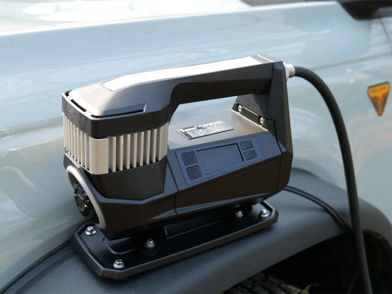 Tragbarer Einzylinder-Kompressor Storm Pump 12 V, 190 l/min, 150 psi — T-max