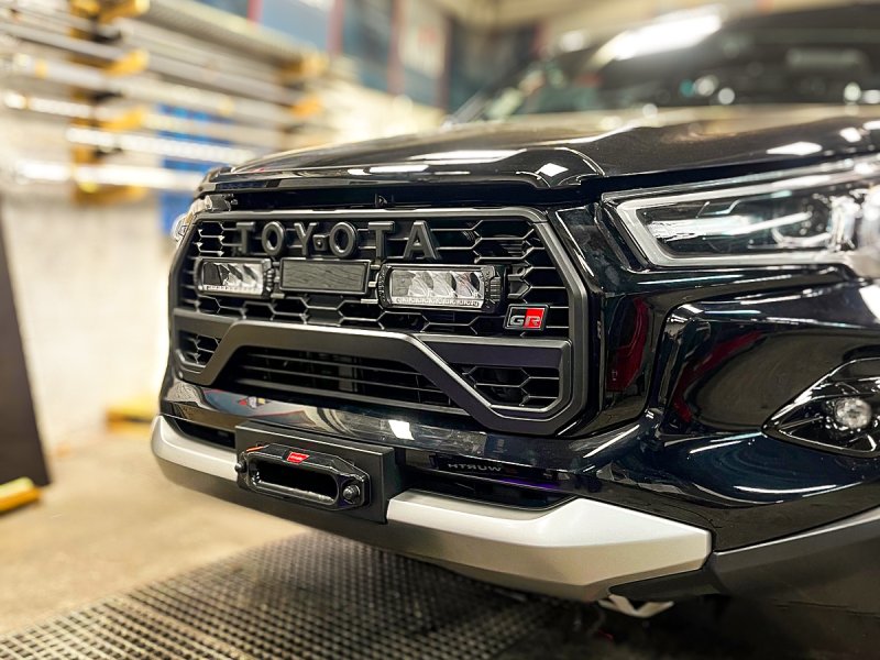 Seilwinden-Grundplatte für Original-Stoßstange für Toyota Hilux Revo nach 01/2021 — N4-Offroad