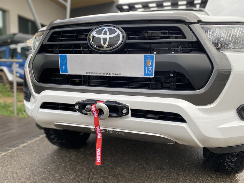 Seilwinden-Grundplatte für Original-Stoßstange für Toyota Hilux Revo nach 01/2021 — N4-Offroad