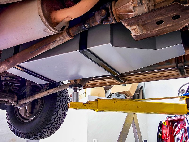 Ersatztank 140 L – Land Cruiser HDJ80 (Automatikgetriebe)
