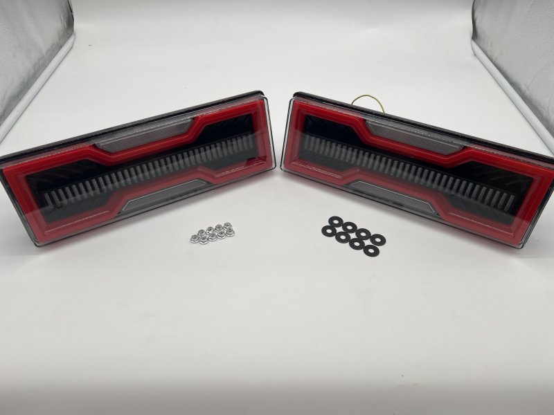 Feux hinten à leds für Land Cruiser HZJ79 GRJ79 - La paire — DTC Parts