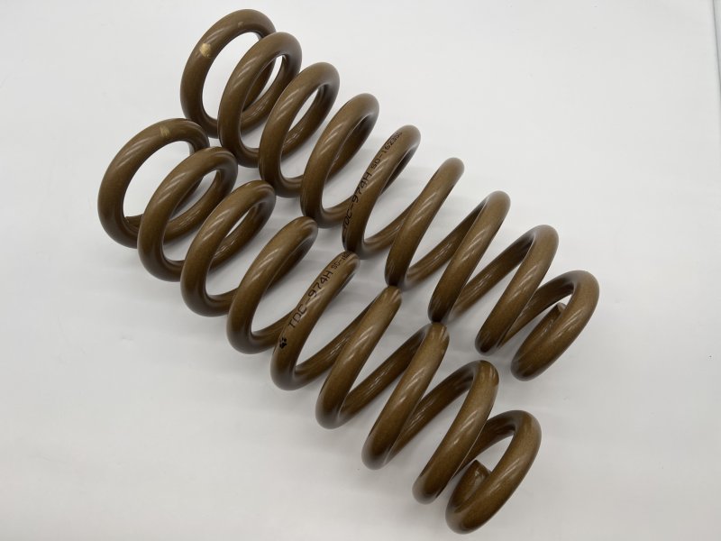 Federn vorn DTC Parts +50mm tarage +50Kg Toyota Hilux Revo - La Paire — DTC Parts