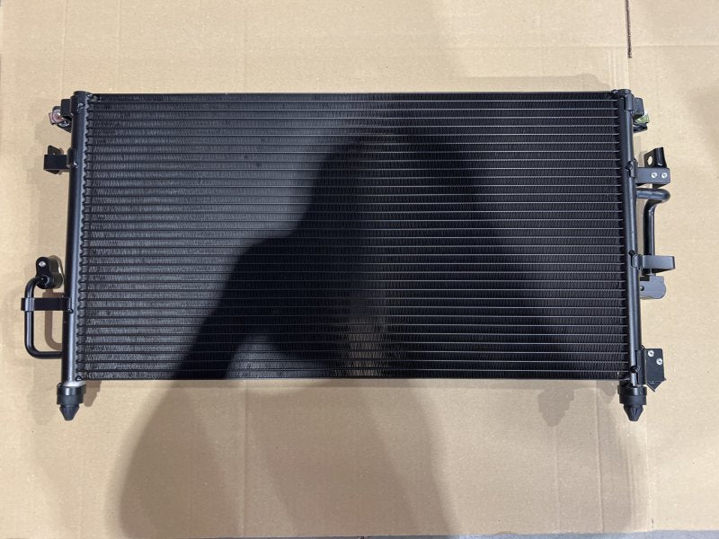 Radiateur condenseur climatisation für Land Cruiser HDJ80 après 05/1993 — DTC Parts