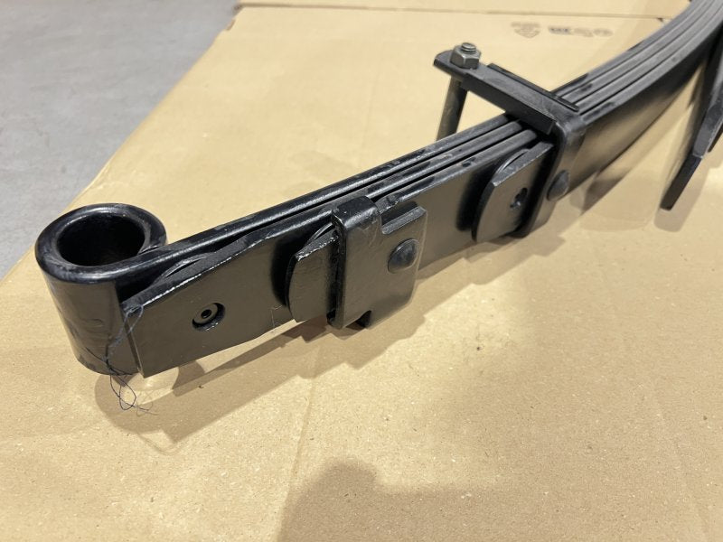 Blattfedern Fahrwerk hinten +50mm medium Toyota Hilux Revo DTC Parts — DTC Parts