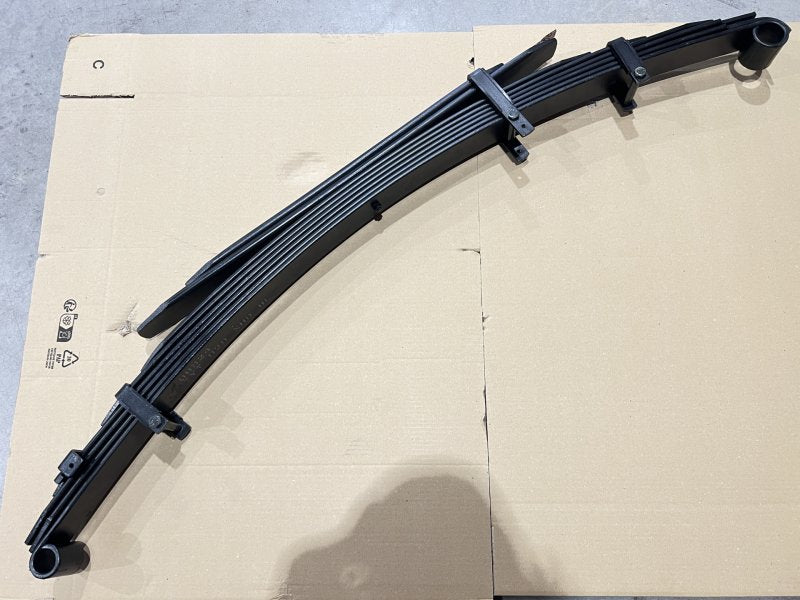 Blattfedern Fahrwerk hinten +50mm tarage +600kg Toyota Hilux Revo DTC Parts — DTC Parts