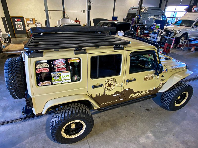 Kit Dachträger Rhino Rack Pioneer 6 1800x1430mm mit Füßen RCL Jeep Wrangler JK 2011-2019 — Rhino Rack