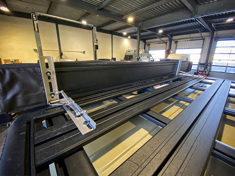 Kit Dachträger Rhino Rack Pioneer 6 1800x1430mm mit Füßen RCL Jeep Wrangler JK 2011-2019 — Rhino Rack