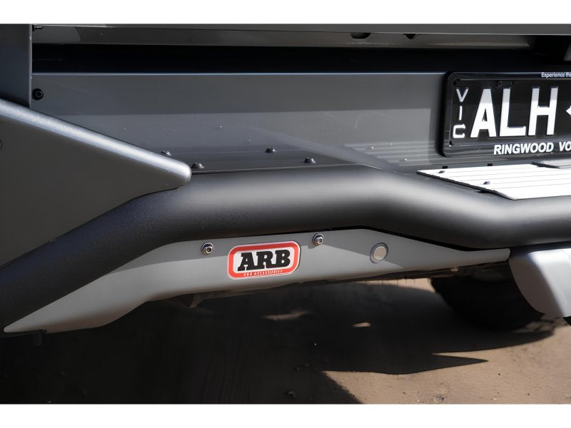 ARB Summit Heck-Stoßstange mit Anhängerkupplung & Trittstufe – VW Amarok (ab 2011, mit Sensoren)
