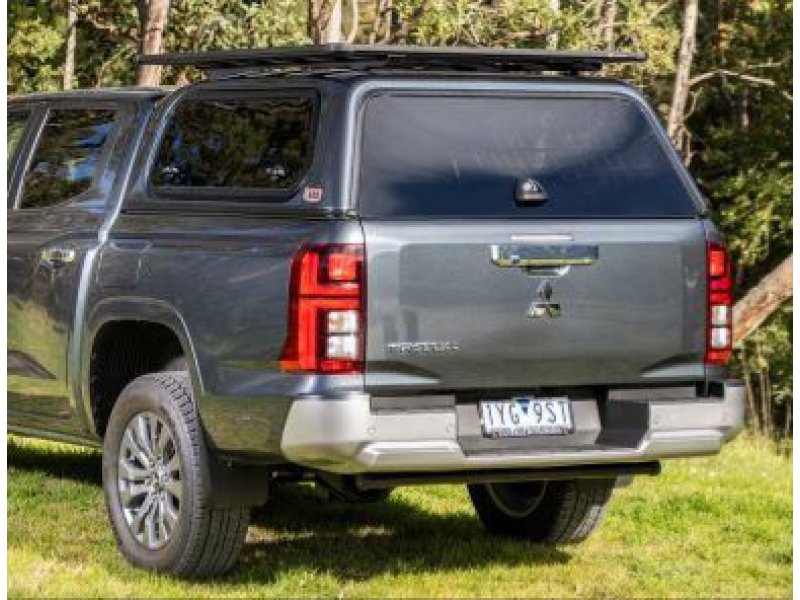 ARB Classic Plus Hardtop-Canopy – Mitsubishi Triton Doppelkabine (ab 2024), Aufstellfenster links / Schiebefenster rechts
