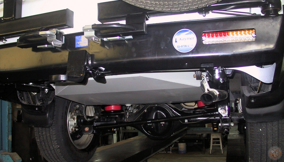 Long Ranger TA69S Zusatz-Kraftstofftank Heckansicht – Mitsubishi Challenger KH