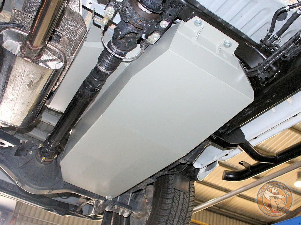Long Ranger TR75LP Ersatztank Toyota Hilux – montierte Ansicht