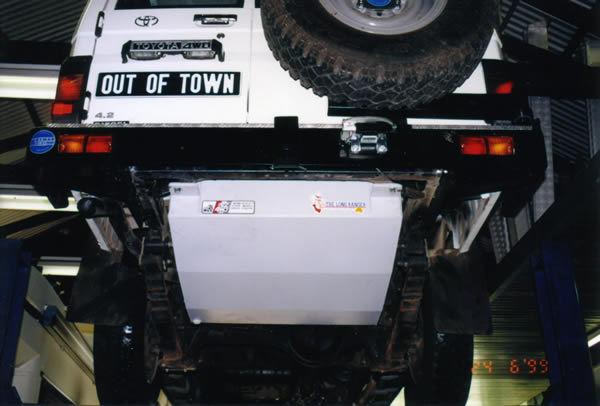 Long Ranger TA48 180-L-Zusatztank für Toyota Land Cruiser 75/78 Troop Carrier