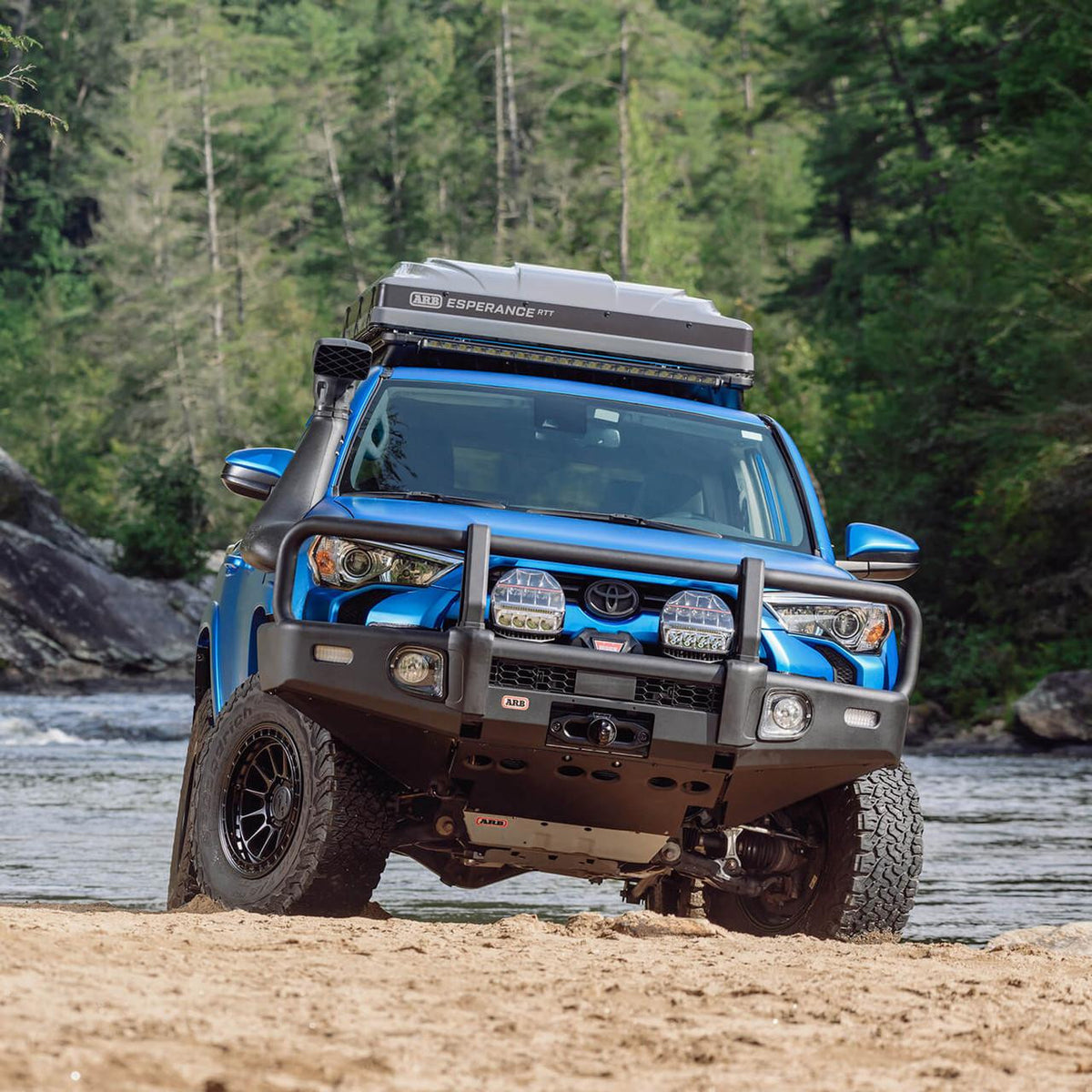 ARB Summit Combar Stahlstoßstange Toyota 4Runner – seitliche Detailansicht der Flügel