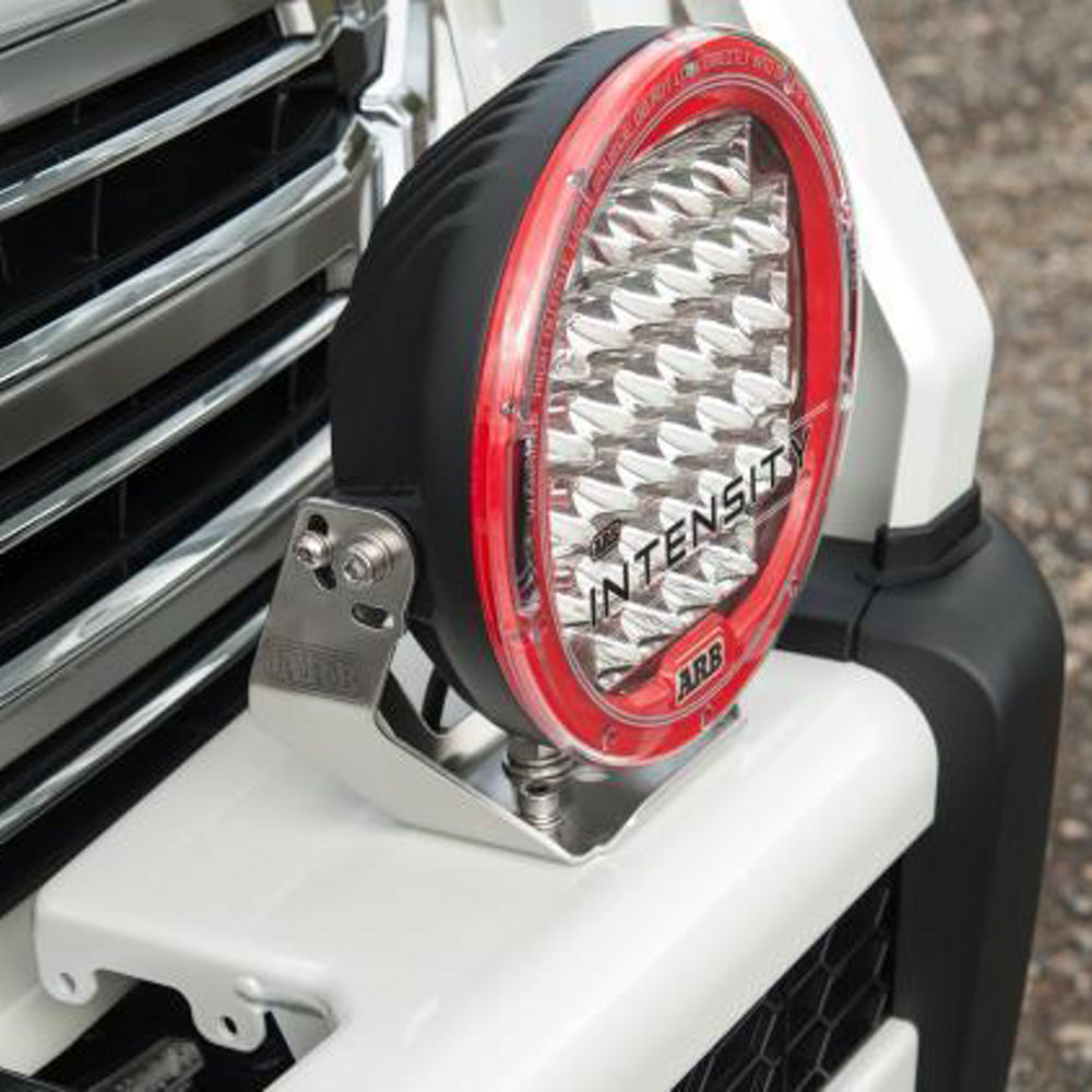 ARB Summit Frontschutzbügel Toyota Land Cruiser 200 – seitliche Detailansicht