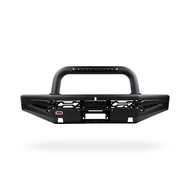 ARB Summit Sahara Bar MkII Frontstoßstange für Isuzu D-Max 2025+ – Studioansicht