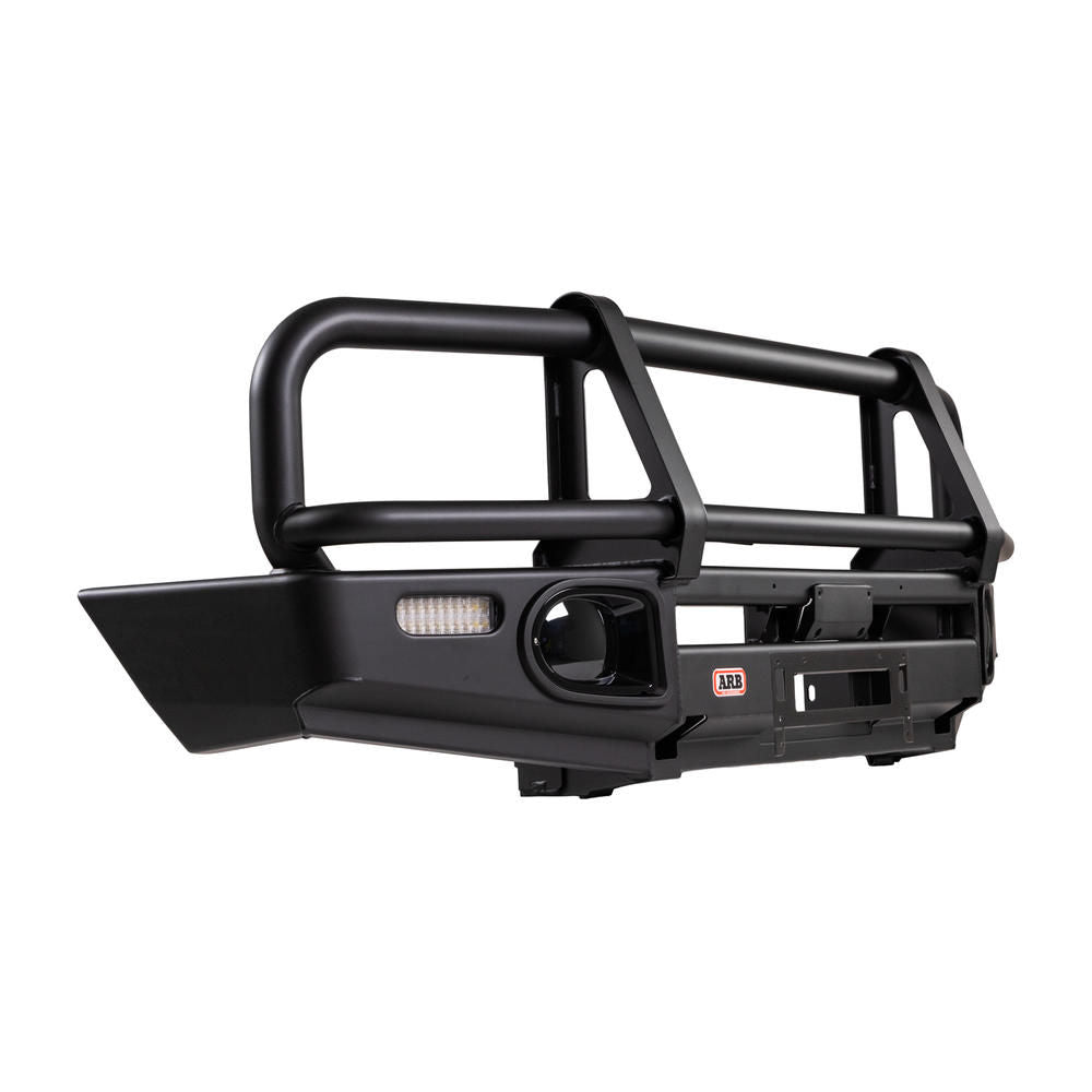 ARB Deluxe Winch Bull Bar mattschwarz – Toyota Land Cruiser 79-Serie, LED-Blinker und Nebelscheinwerfer-Aufnahme