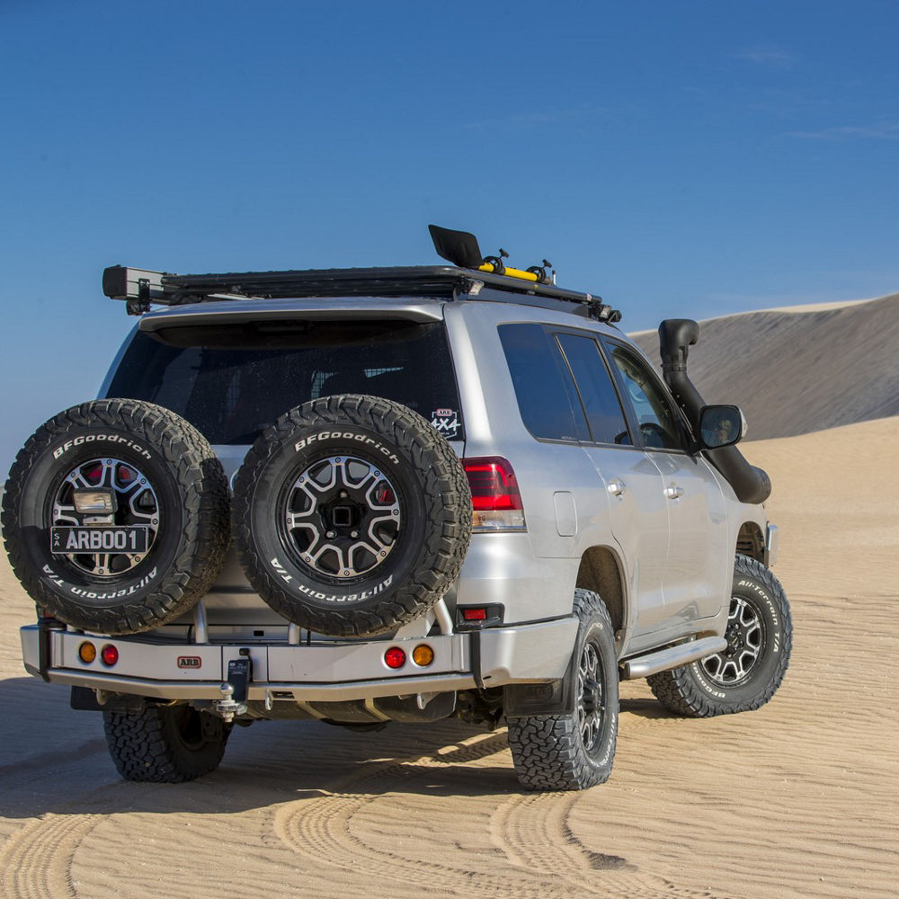 ARB Heckstoßstange Rear Bar für Toyota Land Cruiser 200-Serie – Frontansicht montiert