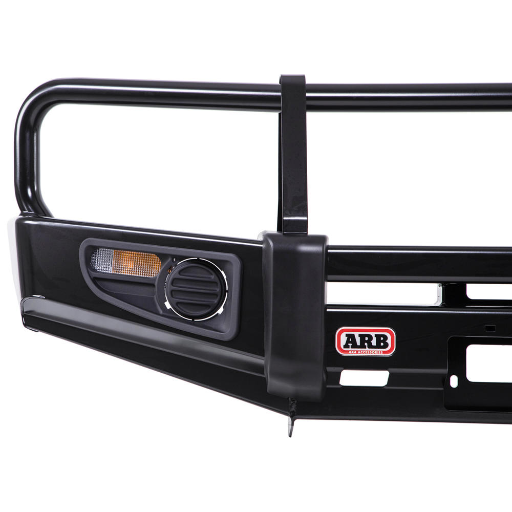ARB Winden-Frontschutzbügel Nissan Patrol Y62 – seitliche Perspektive
