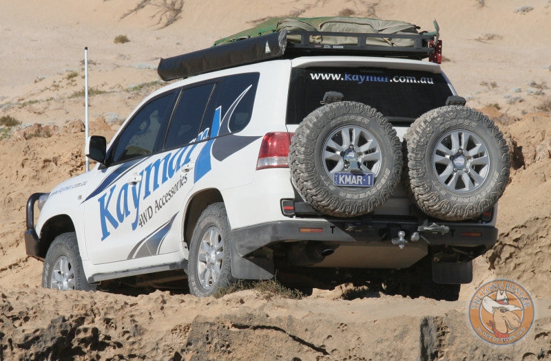 Long Ranger Kombitank 122 L Kraftstoff + 55 L Wasser am Toyota Land Cruiser 200 (Kaymar-Aufbau)
