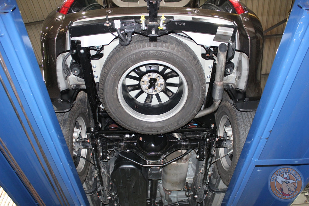 Long Ranger TA79S Zusatz-Kraftstofftank – Detailansicht Ersatzrad bleibt in Originalposition